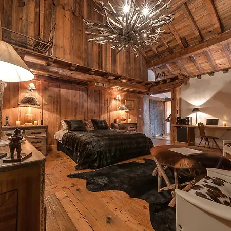 Chalet Le Rocher 샬레 *